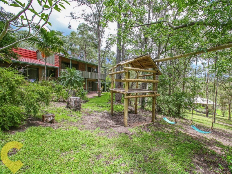 137 Upper Kedron Road, Ferny Grove QLD 4055