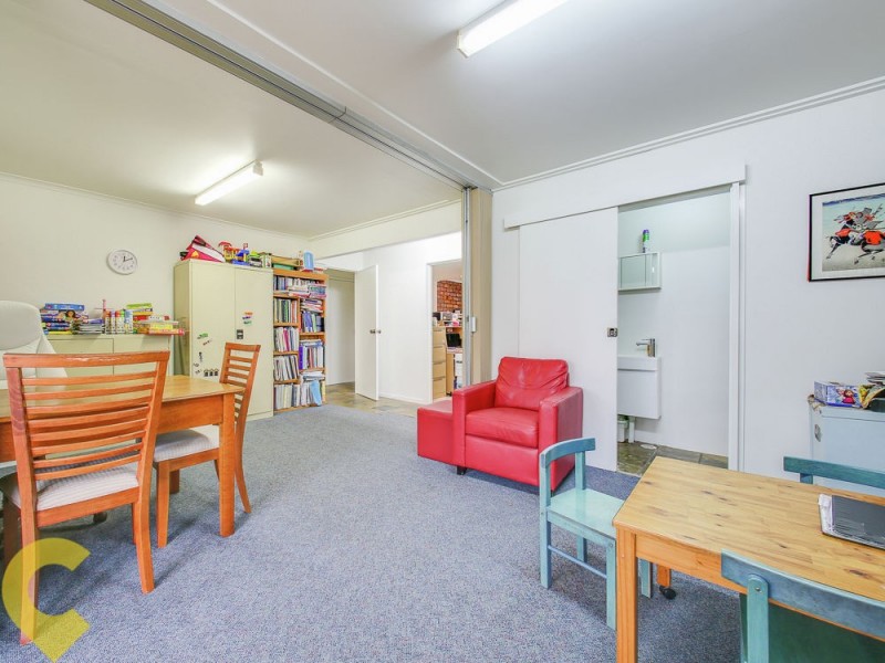 137 Upper Kedron Road, Ferny Grove QLD 4055