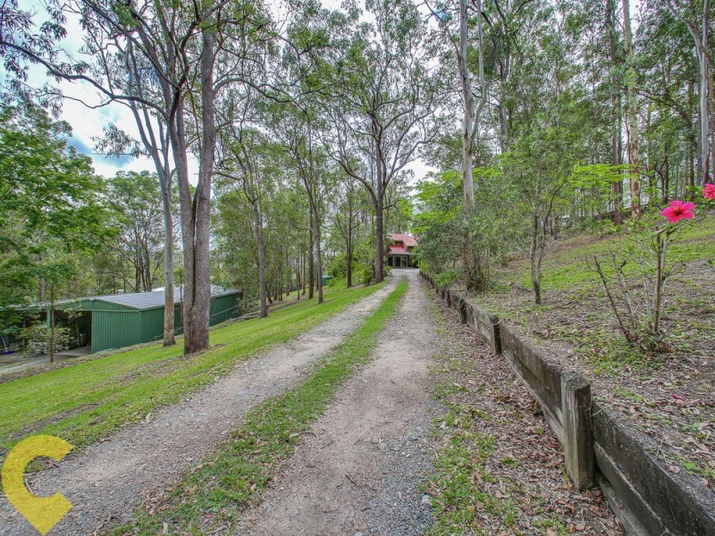 137 Upper Kedron Road, Ferny Grove QLD 4055