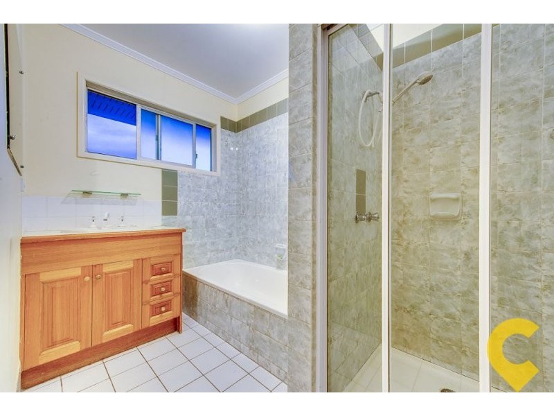 15 Eurobin Crescent, Ferny Hills QLD 4055