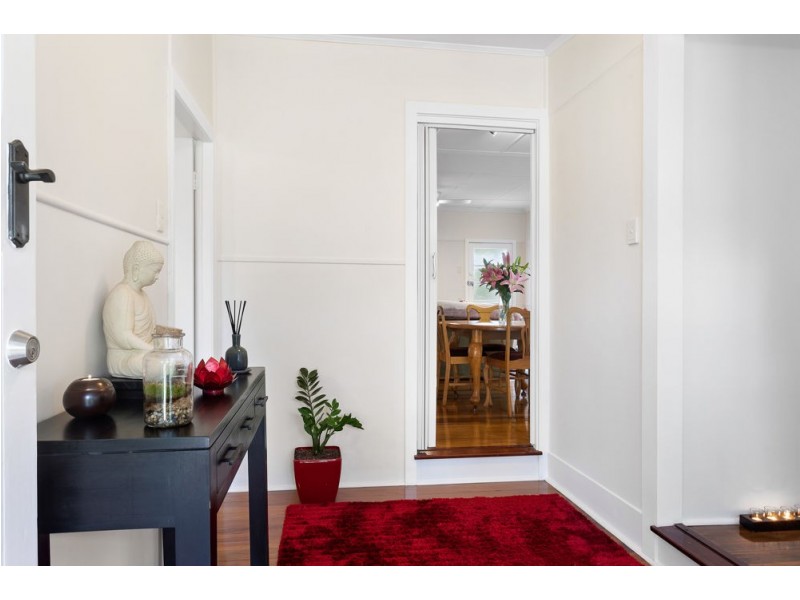 6 Crown Street, Mitchelton QLD 4053