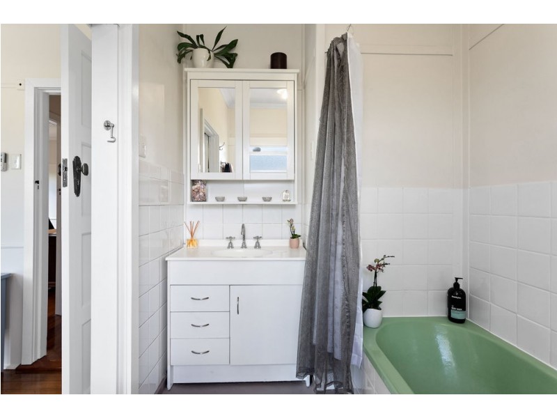 6 Crown Street, Mitchelton QLD 4053