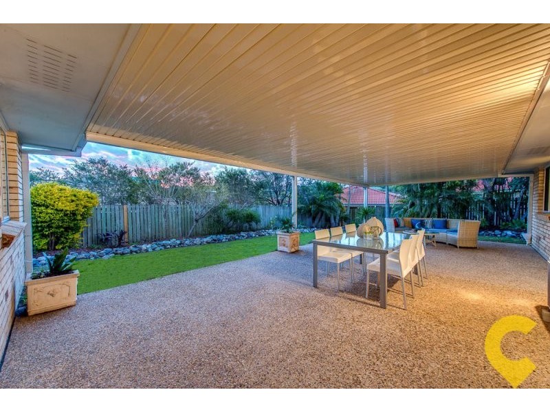 26 Hillenvale Avenue, Arana Hills QLD 4054