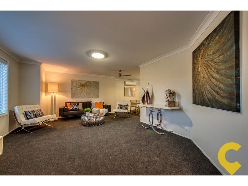 26 Hillenvale Avenue, Arana Hills QLD 4054