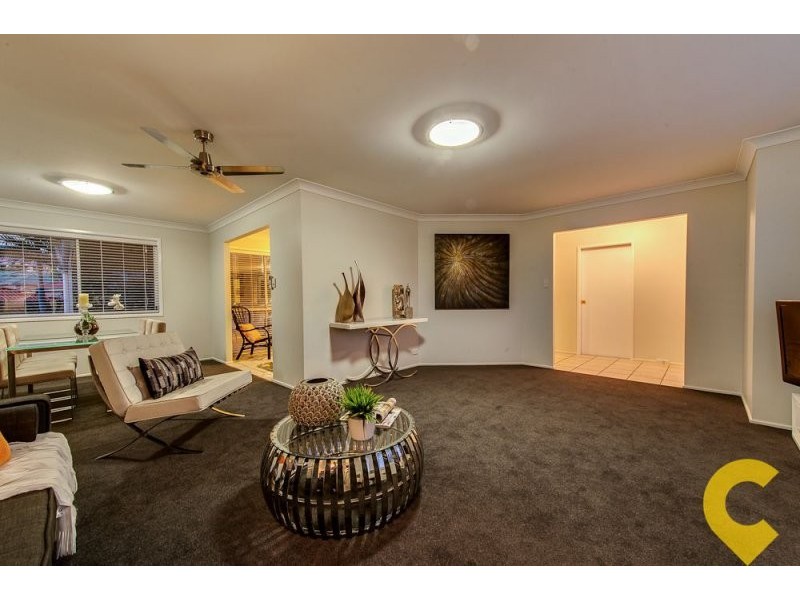 26 Hillenvale Avenue, Arana Hills QLD 4054