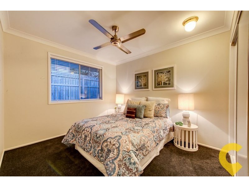 26 Hillenvale Avenue, Arana Hills QLD 4054