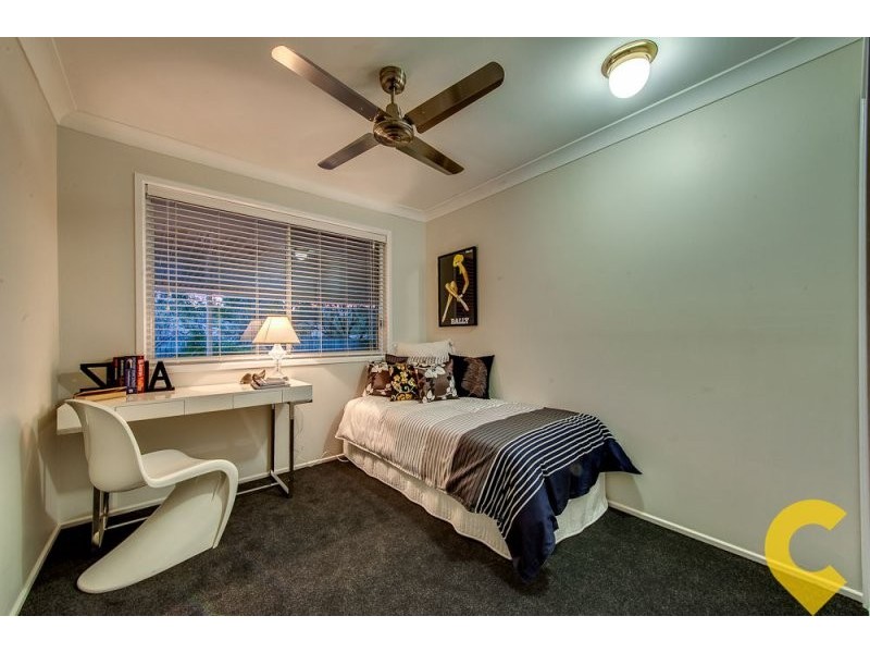 26 Hillenvale Avenue, Arana Hills QLD 4054