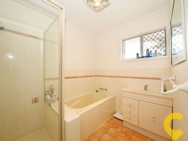 4 Tombondan Crescent, Ferny Hills QLD 4055