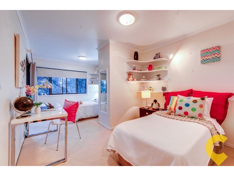 11 Tarnook Drive, Ferny Hills QLD 4055