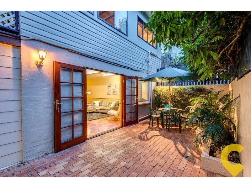 11 Tarnook Drive, Ferny Hills QLD 4055