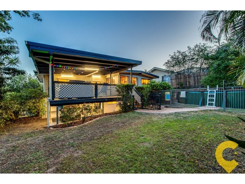 11 Tarnook Drive, Ferny Hills QLD 4055