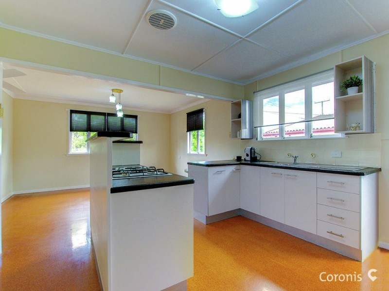 21 Yanderra Avenue, Arana Hills QLD 4054