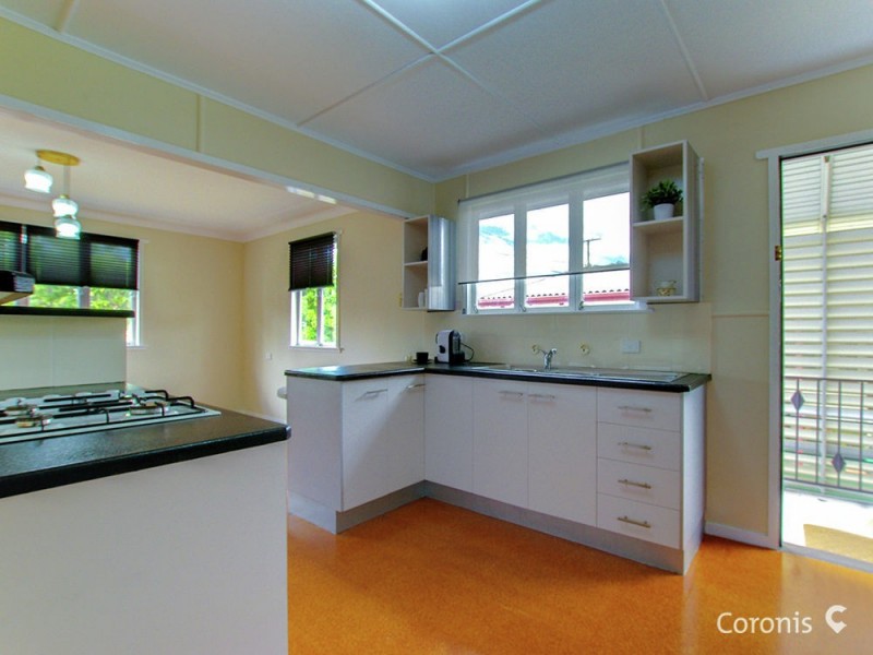 21 Yanderra Avenue, Arana Hills QLD 4054