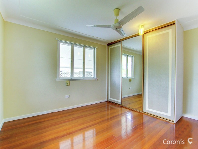 21 Yanderra Avenue, Arana Hills QLD 4054