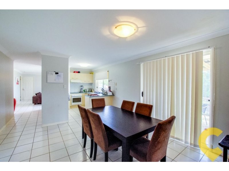 1 Vauton Court, Arana Hills QLD 4054