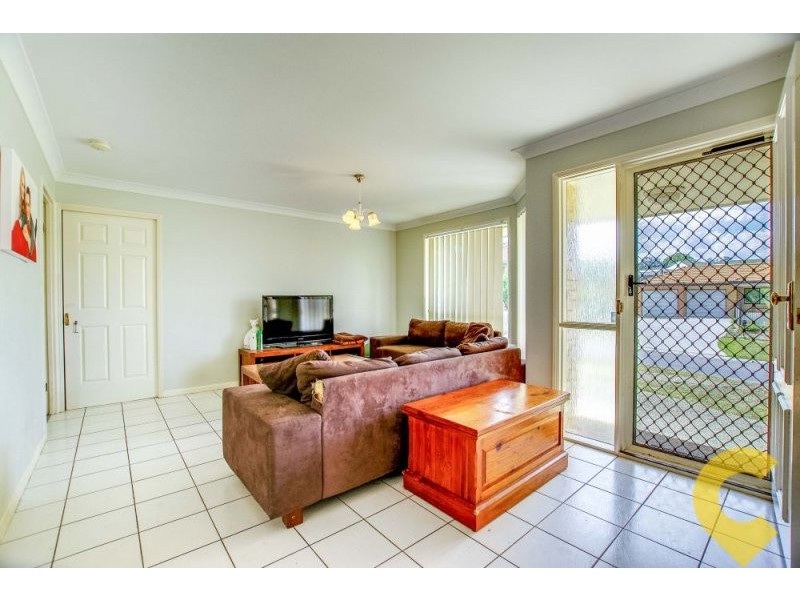 1 Vauton Court, Arana Hills QLD 4054