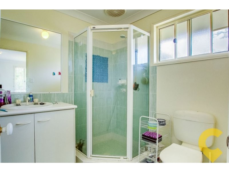 1 Vauton Court, Arana Hills QLD 4054