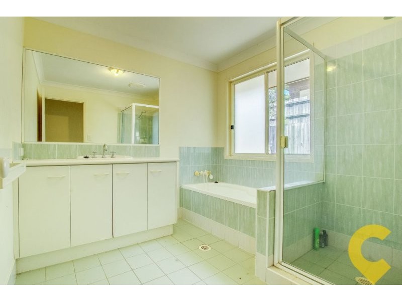 1 Vauton Court, Arana Hills QLD 4054