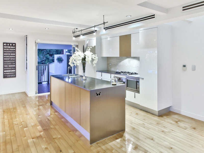 11 Isaac Street, Spring Hill QLD 4000