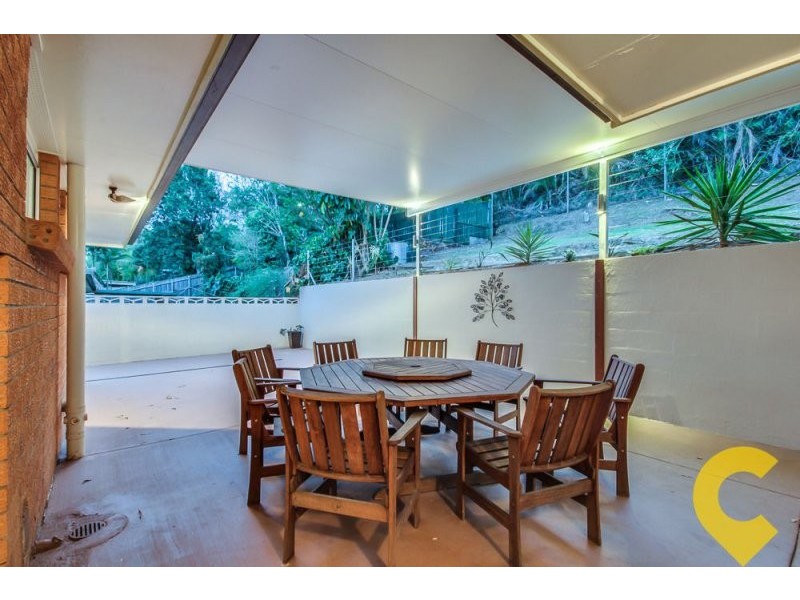 6 Grandis Court, Everton Hills QLD 4053