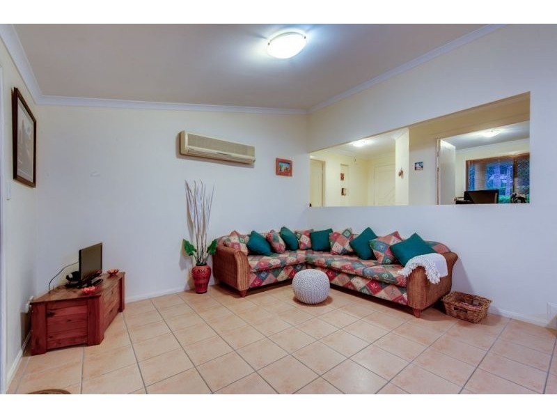 18 Hawkes Avenue, Arana Hills QLD 4054