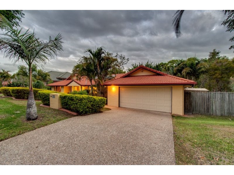 18 Hawkes Avenue, Arana Hills QLD 4054