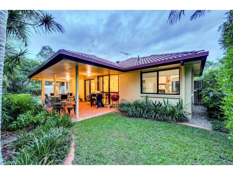 18 Hawkes Avenue, Arana Hills QLD 4054