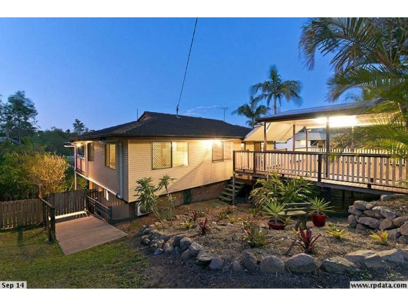 82 Narellan Street, Arana Hills QLD 4054
