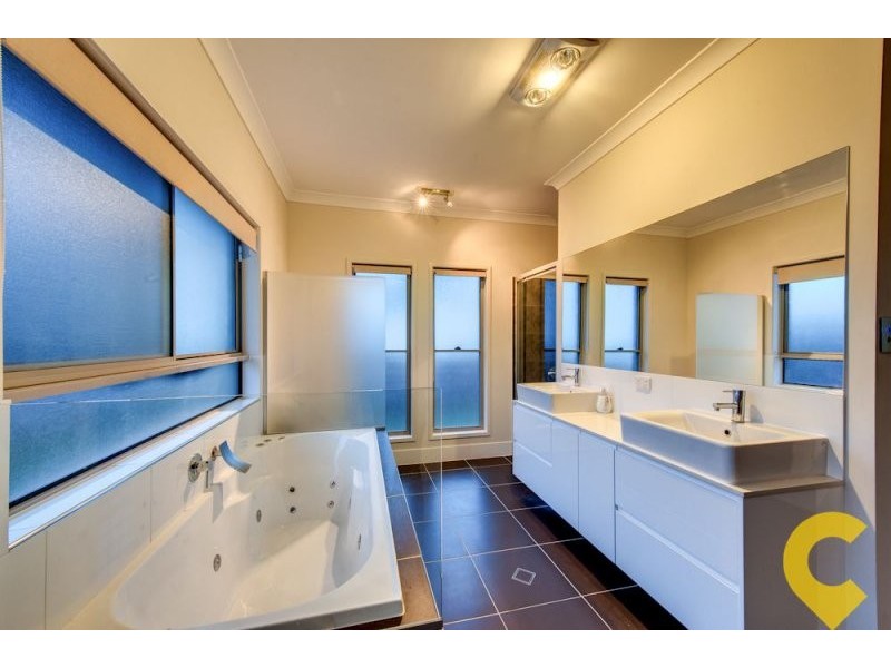 6 Hughes Street, Mcdowall QLD 4053