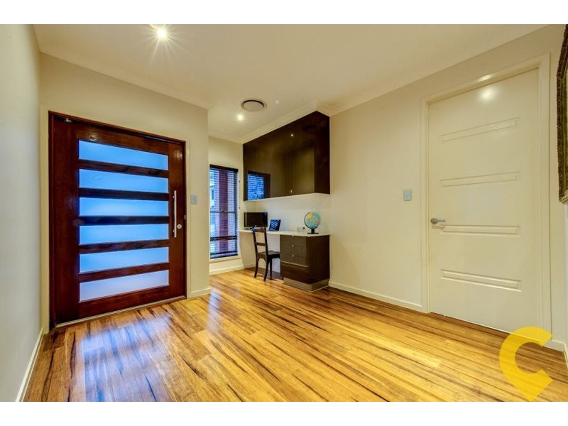 6 Hughes Street, Mcdowall QLD 4053