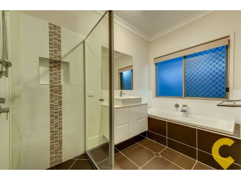 6 Hughes Street, Mcdowall QLD 4053