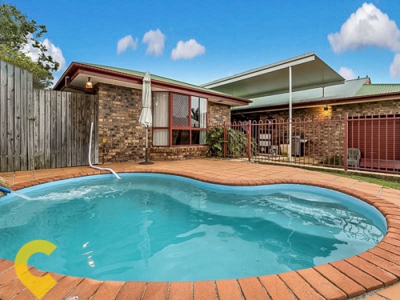4 Janet Place, Arana Hills QLD 4054