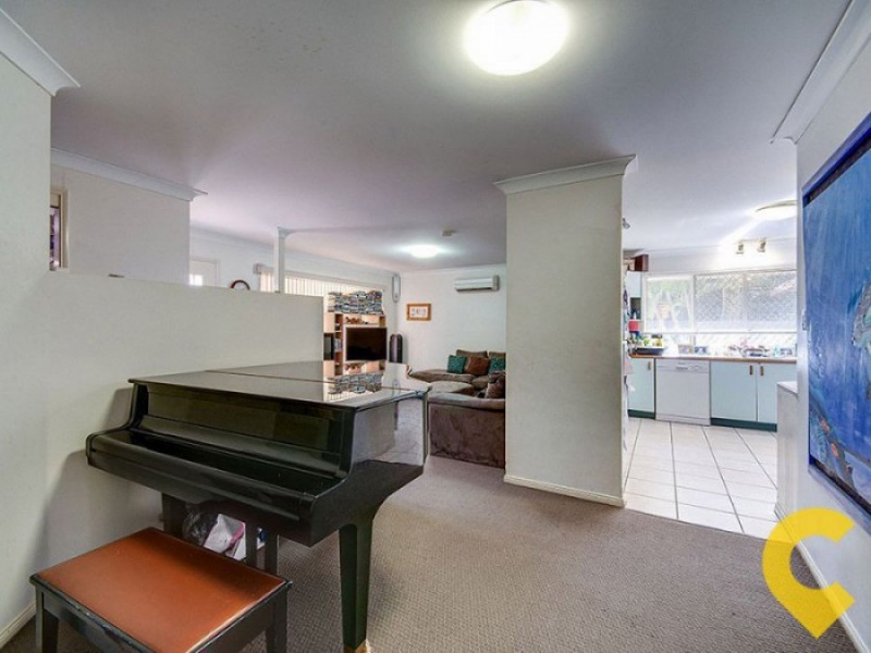 7 Arlington Street, Arana Hills QLD 4054