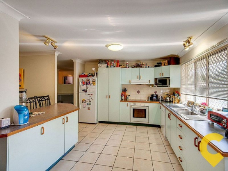 7 Arlington Street, Arana Hills QLD 4054