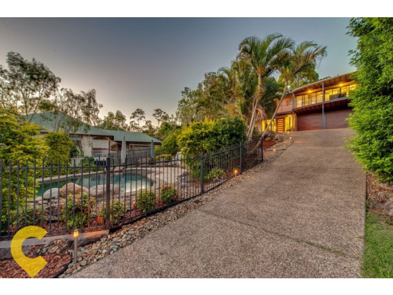 36 Blackwood Drive, Arana Hills QLD 4054