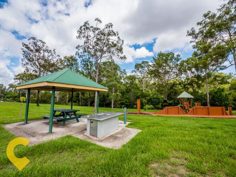 4 Camphorlaurel Court, Mcdowall QLD 4053