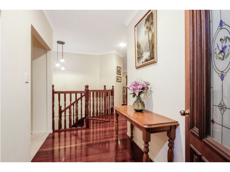 5 Silverwood Court, Ferny Hills QLD 4055