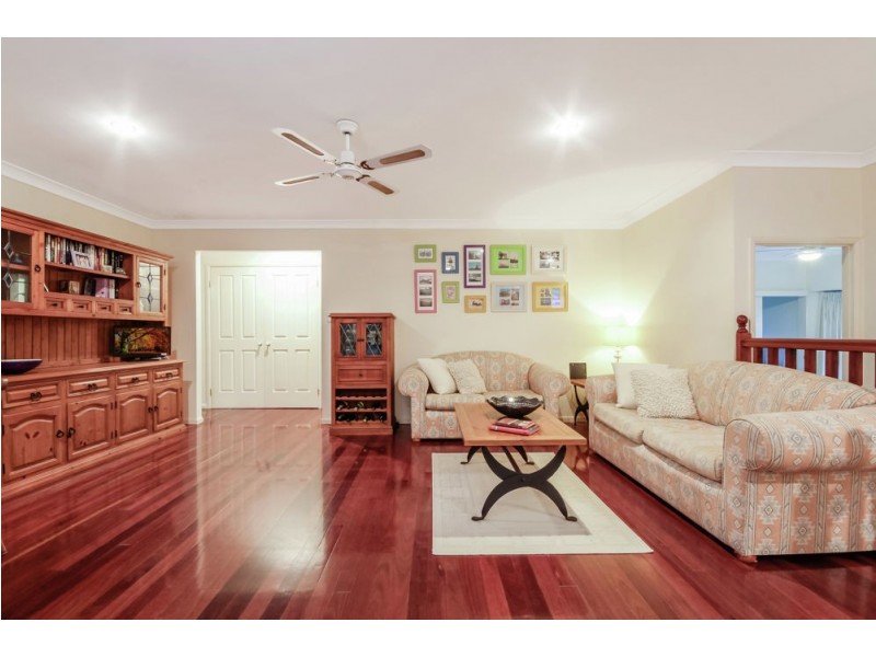 5 Silverwood Court, Ferny Hills QLD 4055