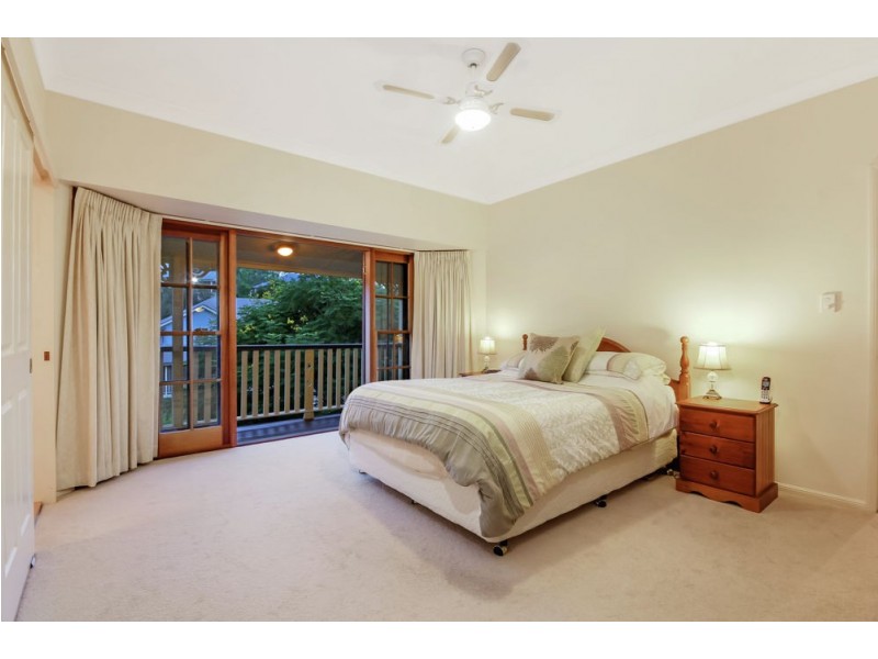 5 Silverwood Court, Ferny Hills QLD 4055