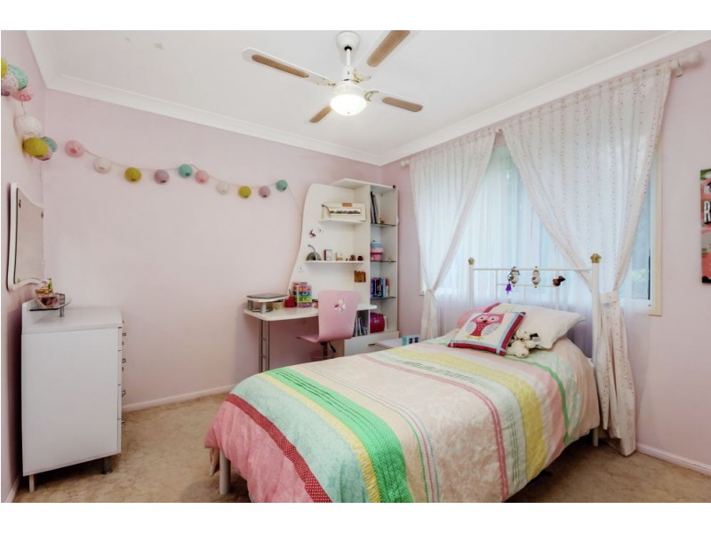 5 Silverwood Court, Ferny Hills QLD 4055