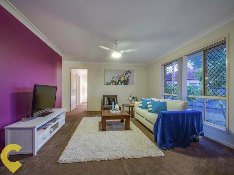 11 Warrigal Place, Arana Hills QLD 4054