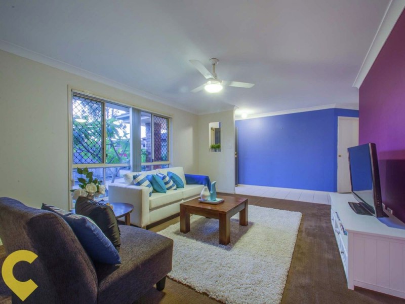 11 Warrigal Place, Arana Hills QLD 4054