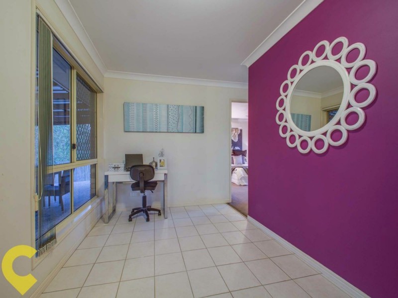 11 Warrigal Place, Arana Hills QLD 4054