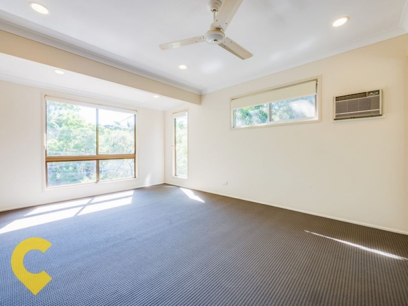22 Yathong Court, Arana Hills QLD 4054