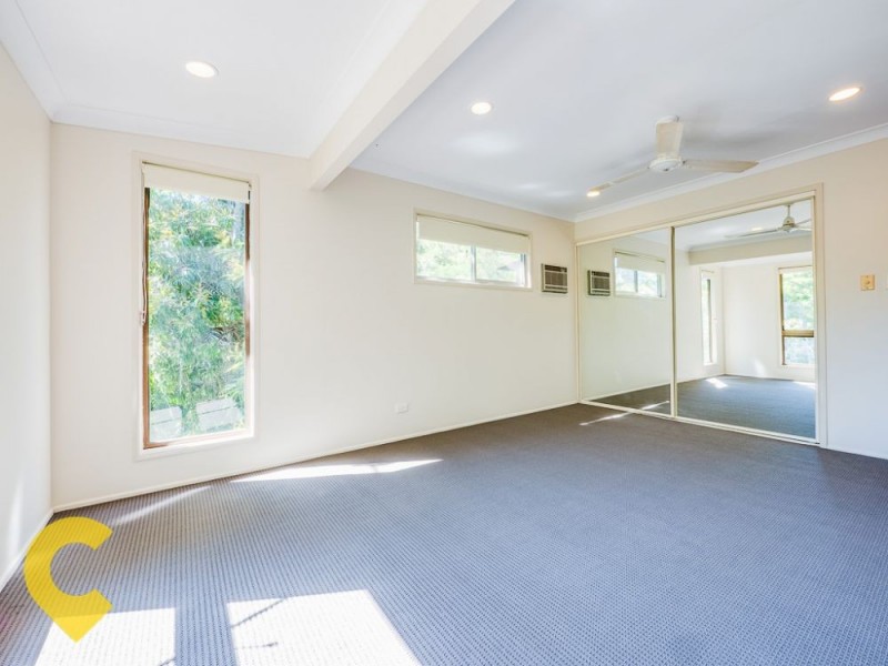 22 Yathong Court, Arana Hills QLD 4054