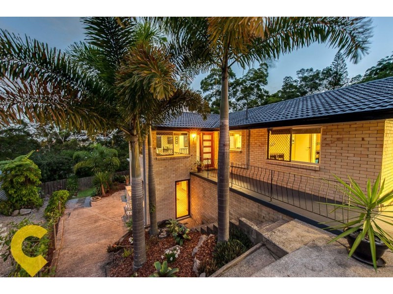 69 Plucks Rd, Arana Hills QLD 4054