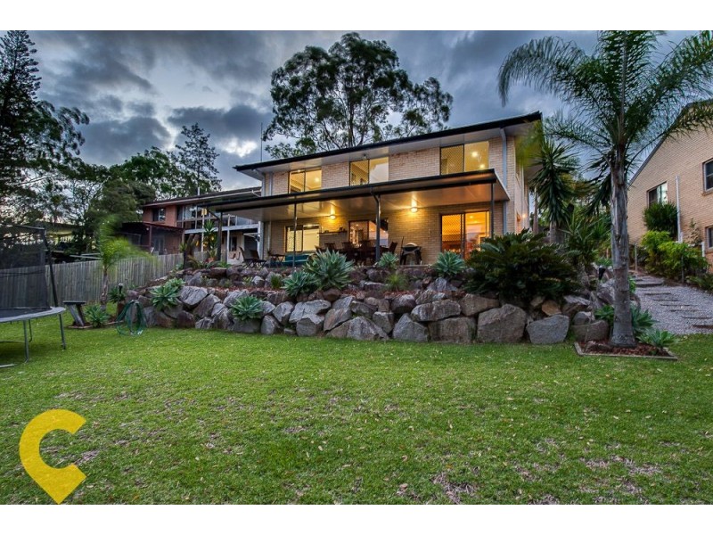 69 Plucks Rd, Arana Hills QLD 4054