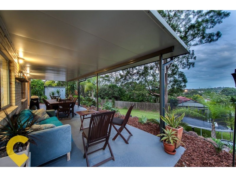 69 Plucks Rd, Arana Hills QLD 4054