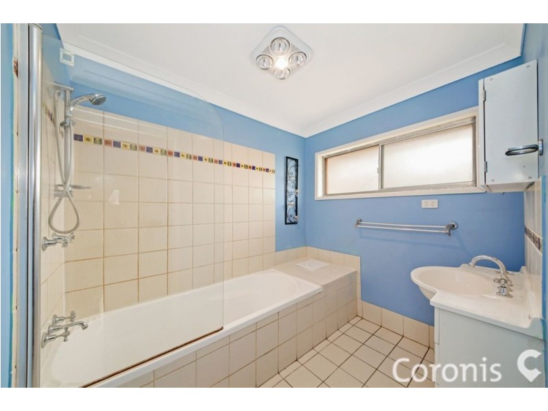 11 McGinn Road, Ferny Grove QLD 4055