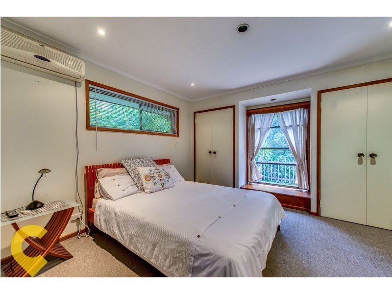 5 Eveleigh Street, Arana Hills QLD 4054